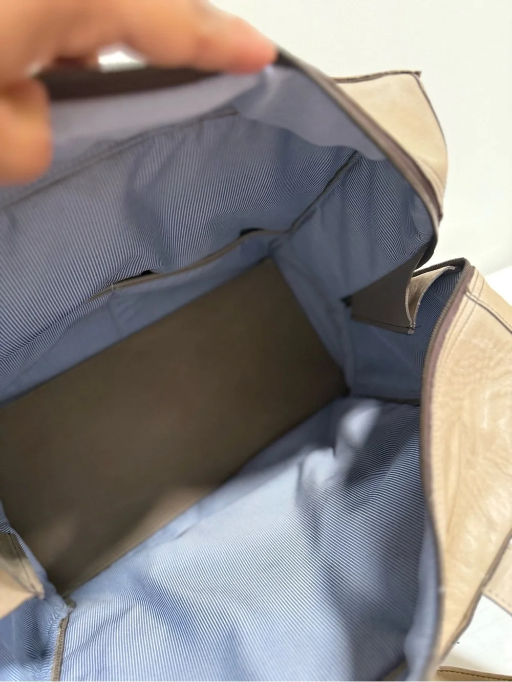 Men's Leather Duffel Tote in Taupe - Classic Everyday Carry